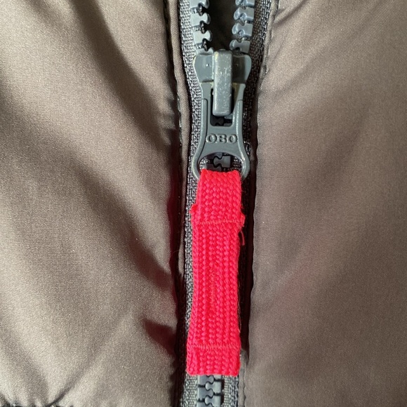 Joe Fresh Girl’s Grey and Pink Spring and Fall Puffer Vest size L (10-12) - Picture 5 of 10